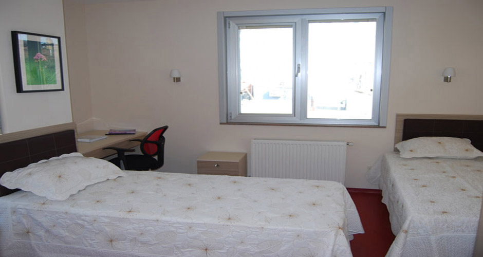 Kız yurdu,Kız yurtları