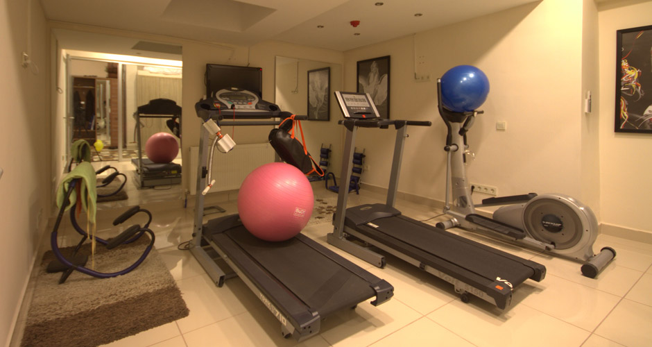 Yeditepe kız yurtlarında Sabah kahvaltısı, okul servisi, akşam yemeği, spor salonu,çalışma odası en lüks olan kız yurdu